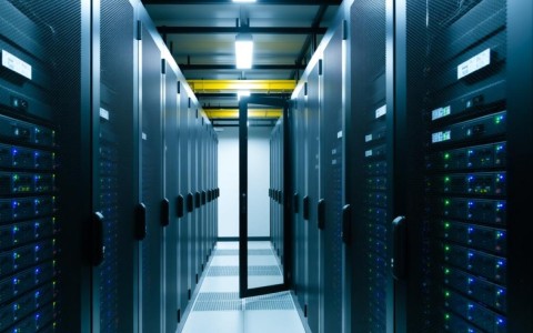 西安服务器价格表，不同配置性价比如何？哪家服务商性价比更高？