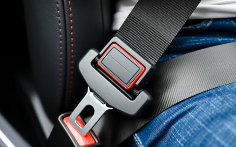 安全带提醒装置故障怎么排查？30字解决方法详解