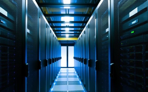 西安端服务器价格是多少？性价比高的服务器配置推荐？