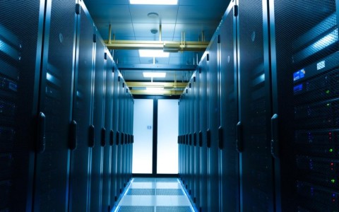 西安租借云服务器，如何选择性价比高的服务商？