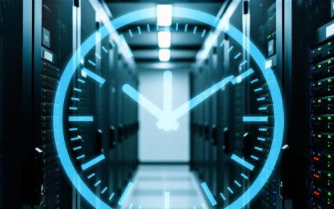 服务器账户时间不同步会导致哪些问题？如何解决？