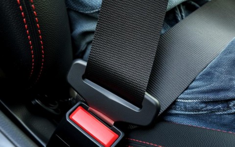 安全带提醒装置怎么用？不同车型操作一样吗？