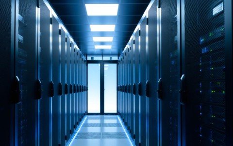 免备案服务器 西安为何成为企业选择的热门之地？