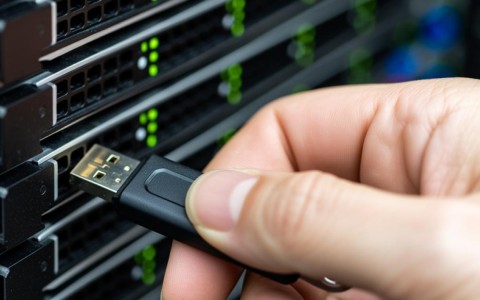 服务器无法读取U盘启动盘怎么办？