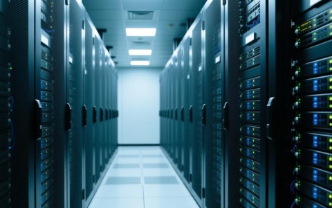 服务器负载均衡如何实现高可用性？