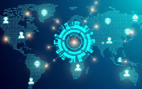 为何大的互联网开发公司在市场竞争中占据主导地位，其成功秘诀是什么？