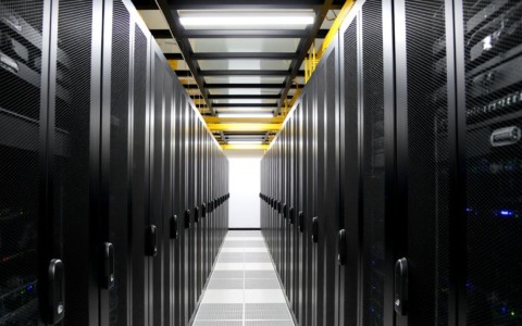 陕西服务器租用，为何选择陕西？性价比与稳定性如何？