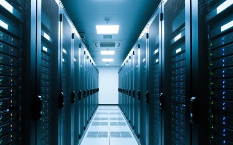 商洛大型服务器背后技术支撑揭秘，有何独特之处？