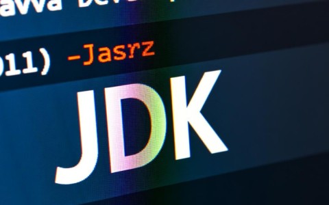 如何在JDK中正确配置Java编译器javac，确保编译环境稳定运行？