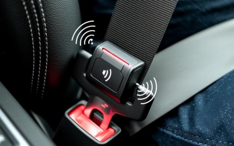 安全带提醒装置如何玩？原理、功能与常见问题详解