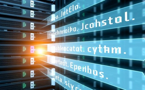 为什么我的域名解析更改后，仍显示旧网站，要等多久才会生效？