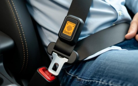 安全带提醒装置异常，如何自行排查解决？