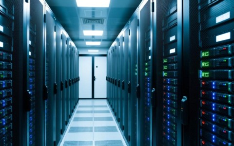 长沙服务器的是最新款吗？性价比高吗？有哪些具体优势？