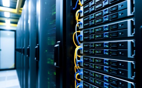 湖南服务器如何实现高效稳定运行，满足区域信息化需求？