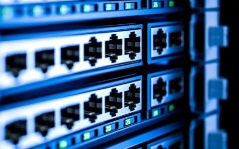 服务器解封25端口后如何确保邮件正常发送？