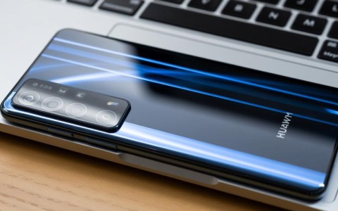 keyone配置这款手机具体有哪些亮点和配置，性价比如何？