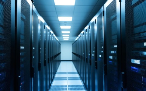 岳阳服务器免备案，这是真的吗？使用有何限制与风险？