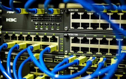 H3C设备配置保存，有哪些常用的命令行操作方法？