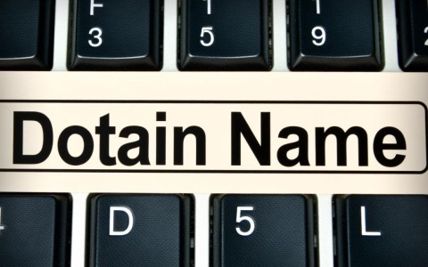 互联网时代，域名究竟从何而来？揭秘其起源与演变之谜！