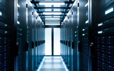 IDC行业如何影响域名解析效率与稳定性？