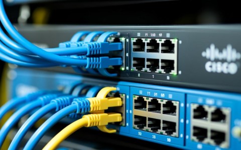 思科交换机配置网关时，有哪些常见问题及解决方法？