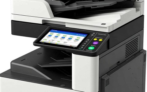 京瓷M5021cdn打印机能否直接支持U盘进行扫描操作？