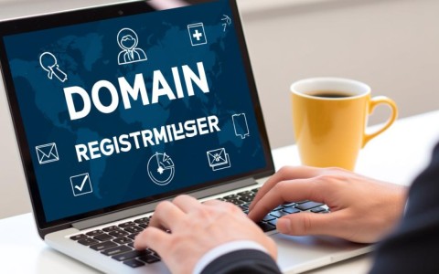 好的域名注册商如何选择？揭秘优质域名注册商的必备要素？