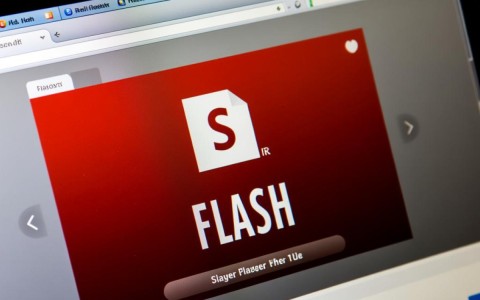 为何flash播放器linux在众多系统中表现不佳，存在兼容性问题？