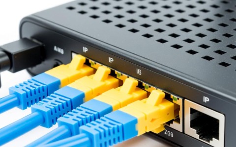 路由器配置基础，从入门到精通，有哪些关键步骤和常见问题？