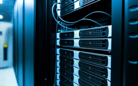 服务器没有声音怎么办？硬件故障还是系统设置问题？