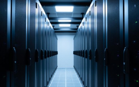 服务器正常能用几年？影响寿命的关键因素有哪些？