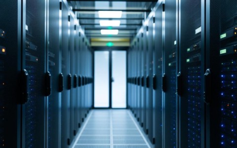 服务器桌面管理工具软件哪个好用？企业如何选择高效管理方案？